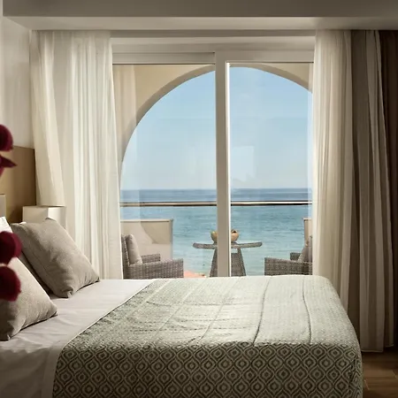 Lejlighedshotel Stefania 4*