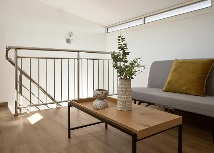 Stefania מלון דירות